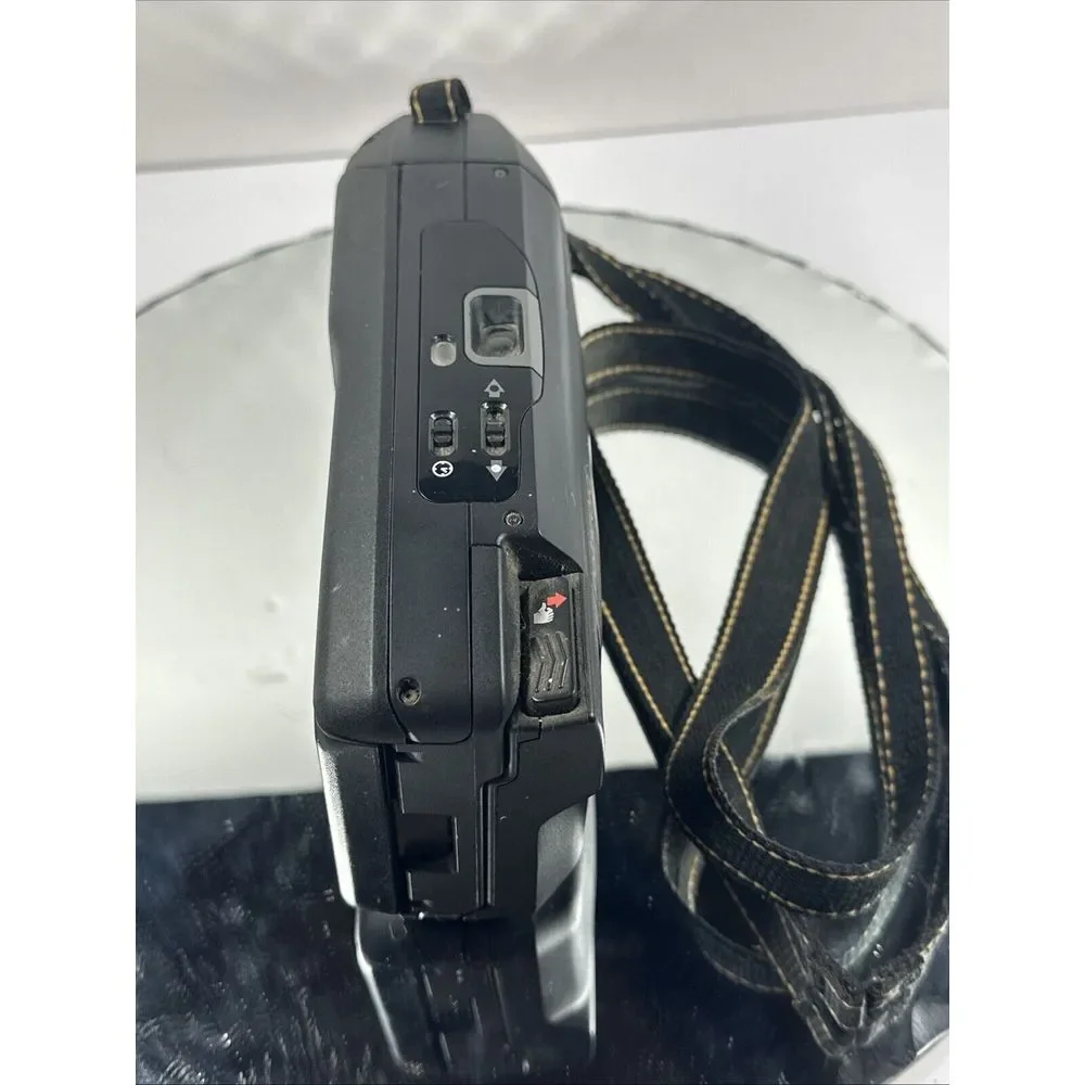 Vintage POLAROID Captiva SLR Instant‎ Film Camera with F/12 107mm Lens